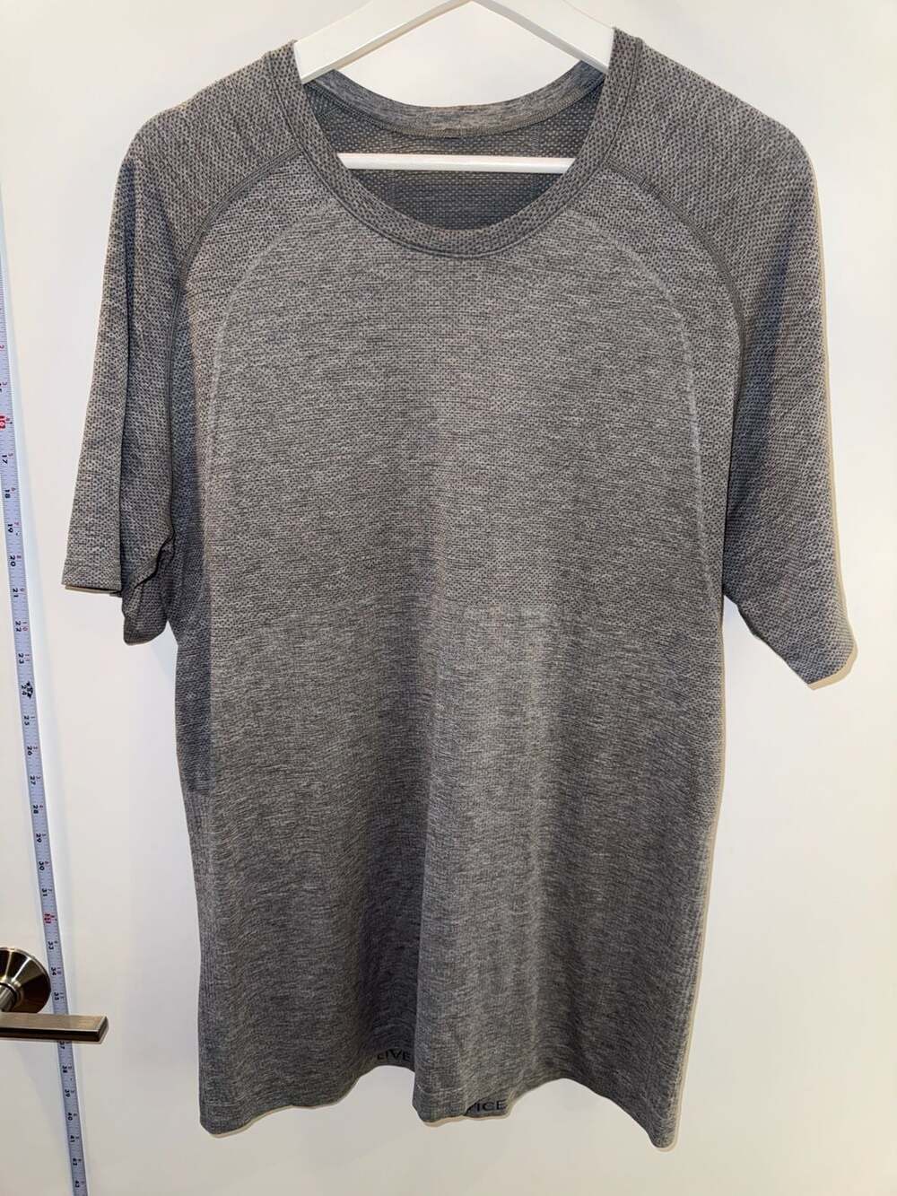 Lululemon Metal Vent Tech Short Sleeve Shirt Grey Size L